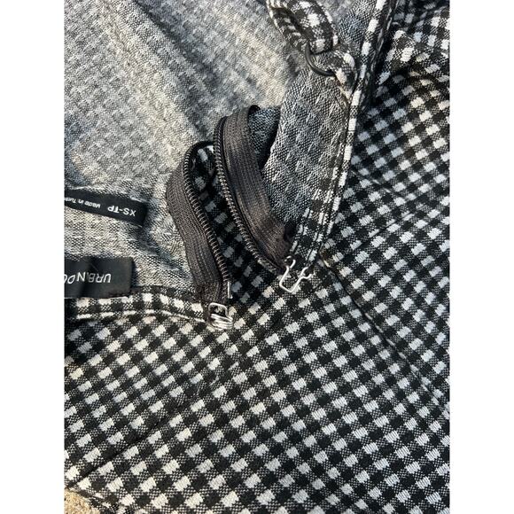 New Urban Outfitters Jumpsuit Women Size XS Black White Gingham Sleeveless Zip - Picture 6 of 7